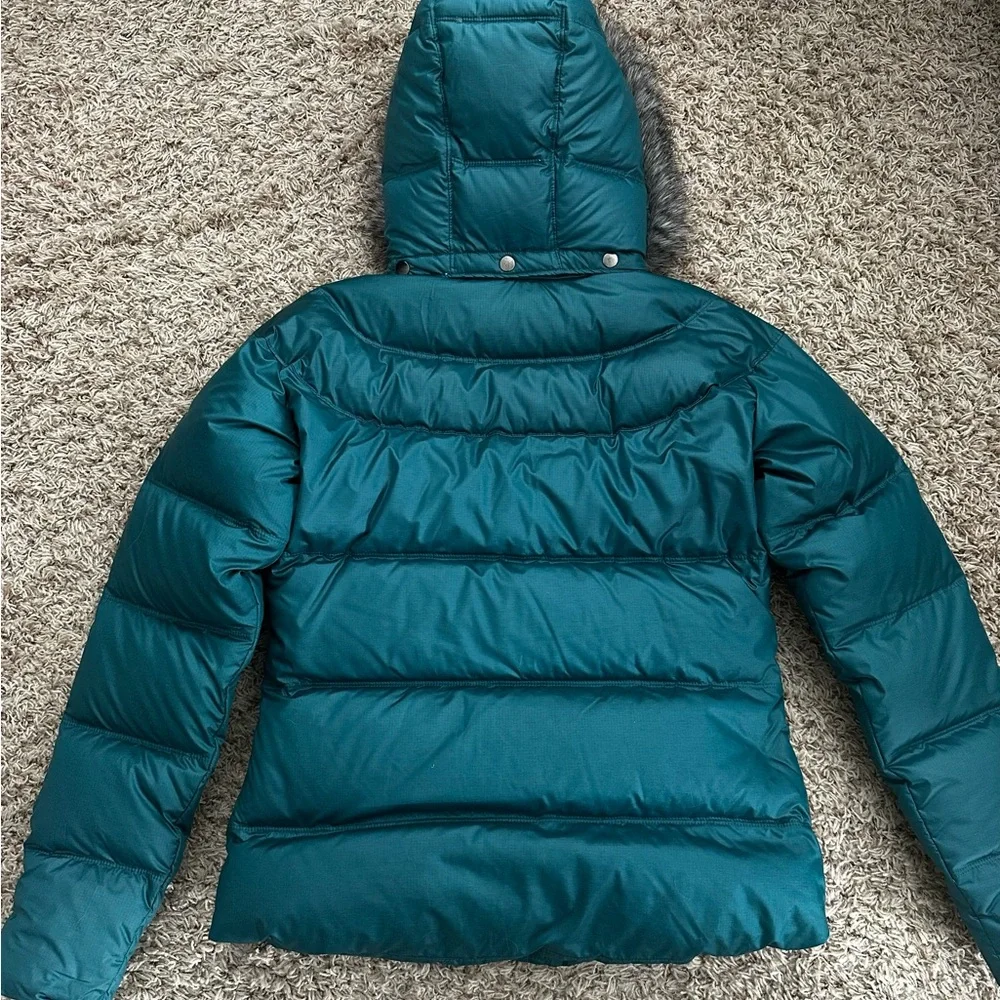 Columbia Teal Puffer Jacket with Faux Fur Trim - Picture 2 of 3